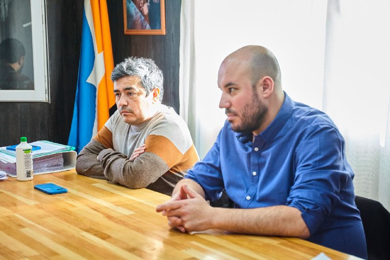 REUNIÓN ENTRE LA MUNICIPALIDAD DE USHUAIA Y LA DPOSS PARA OPTIMIZAR LA DISTRIBUCIÓN DE AGUA